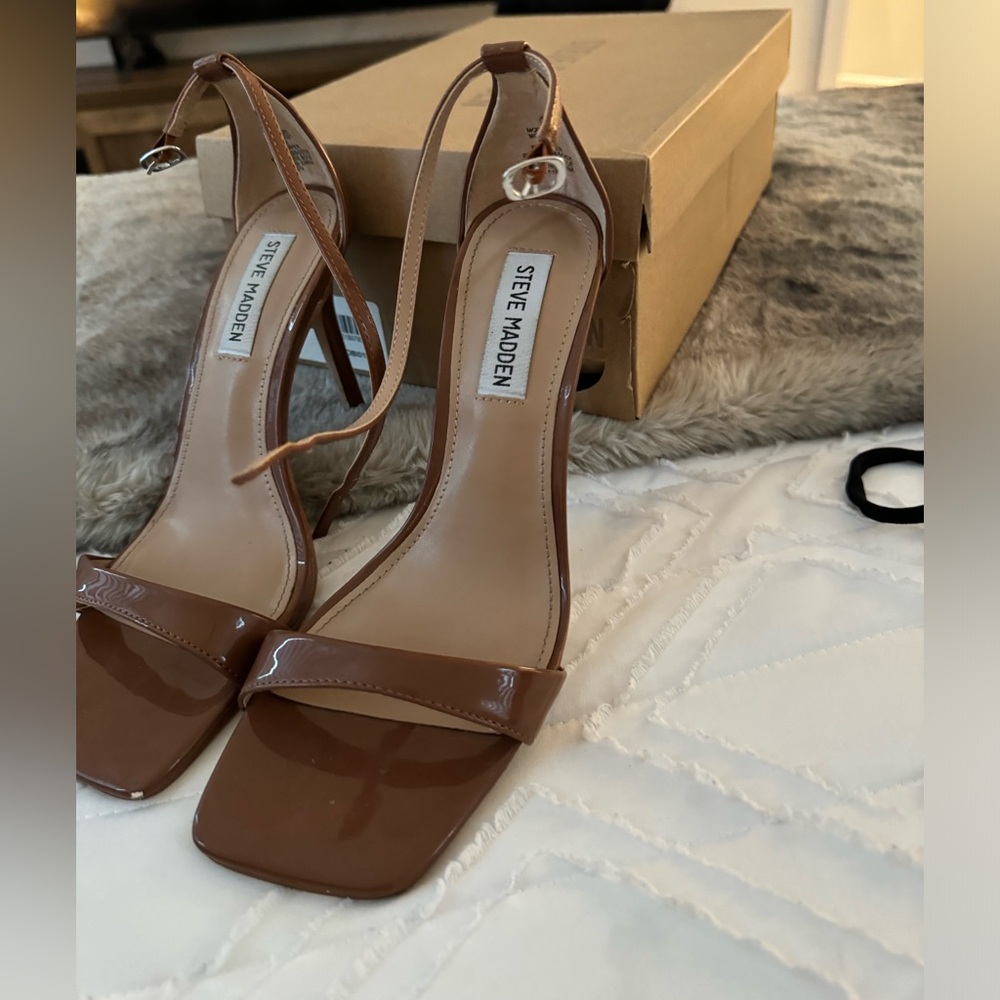 Women shoes